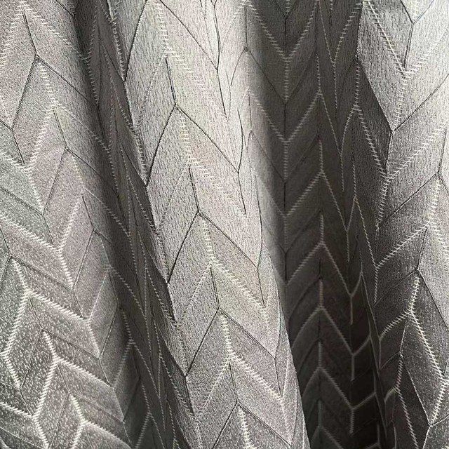 Elegante Art Deco Chevron Silvery Gray Curtains 1