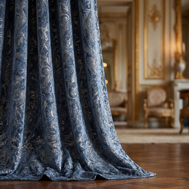 Heritage Luxury Blue Gilded Damask Velvet Curtain 1