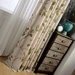 Riechen Sie die Magnolien – Pastellrosa Blumenmuster-Vorhang 2