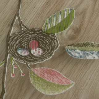 Nebeliger Wiesen-Blumen- und Vogelmuster-Voile-Vorhang