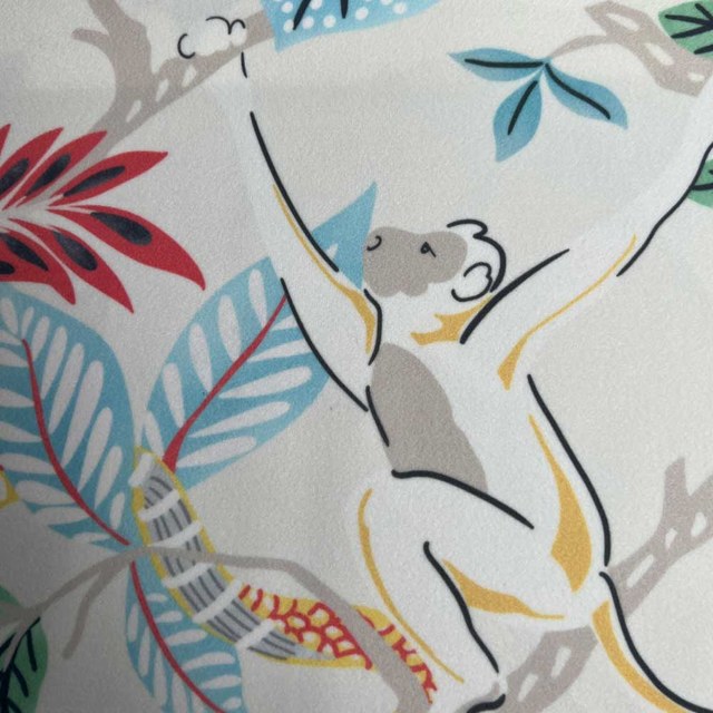 Dschungel Mix Affe und Papagei Creme Blumen Samtvorhang 1