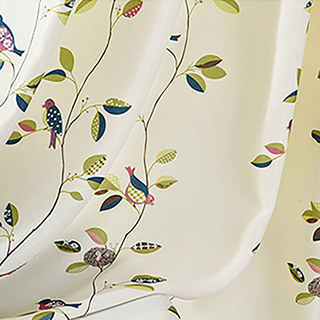 Nebeliger Wiesen-Blumen- und Vogelmuster-Doppelseiten-Vorhang