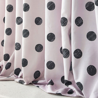 Schwarz & Helles Fliederfarbenes Polka Dot Druckvorhang