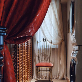 Die Roaring Twenties Luxus Art-Deco Muschel gemusterte Rot & Gold Vorhänge 2