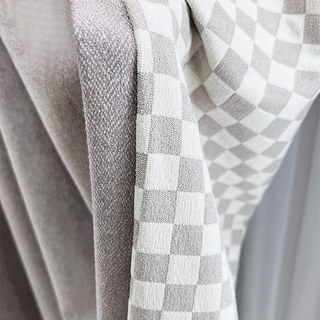 Checkerboard Delight Blackout Chenille Geometric Grey Check Curtains
Checkerboard Delight Verdunkelungs-Chenille Geometrisch Grau Karierte Vorhänge