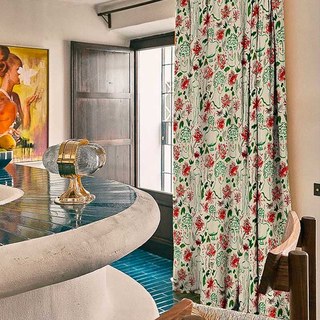 Head Over Roses Graffiti Rot Grün Blumen Samtvorhänge 2