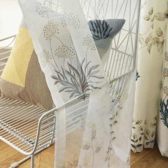 Springfield Türkis und Grün gemustertes Blumen Voile Vorhang 1