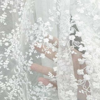 Frühlingsblumen bestickte elfenbeinfarbene weiße Blumenspitzengardine 5