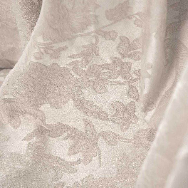 Serene Bloom Cream Vegan Suede Floral Curtain
Serene Bloom Creme Vegan Wildleder Blumen Vorhang 1