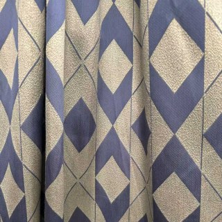 Azure Illusion Blaue und silberne Diamant geometrische Vorhänge 6