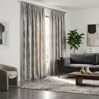 Ikat Ripples Grau und Creme Ogee Geometrische Vorhänge mit Silberdetails 4