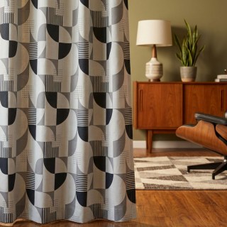 Retro Rhythm Mid Century Modern Schwarz Weiß und Grau Geometrischer Vorhang 2