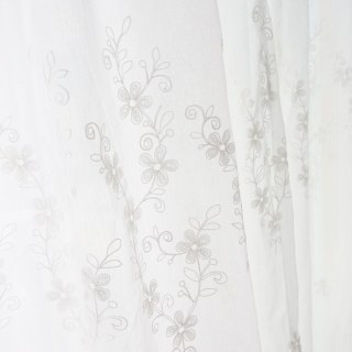 Touch Of Grace Embroidered White Flower Voile Curtain
Touch Of Grace bestickte weiße Blumen Voile Gardine 3