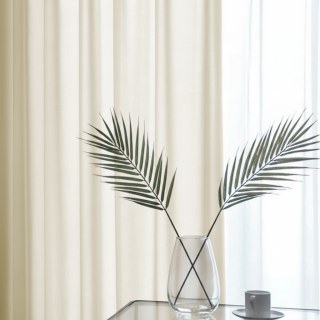 Seidiger Griff, cremefarbene strukturierte Voile-Gardine