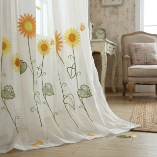 Gelbe Sonnenblume und Schmetterling bestickter transparenter Voile-Vorhang