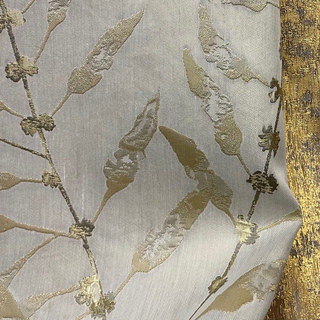 Dans Les Bois Luxe Jacquard Voilages Beige Feuillage Brillant avec Détails Dorés