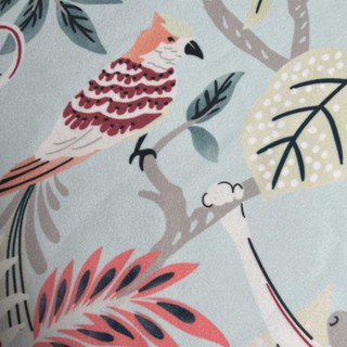 Jungle Mingle Singe et Perroquet Pastel Bleu Floral Rideau en Velours