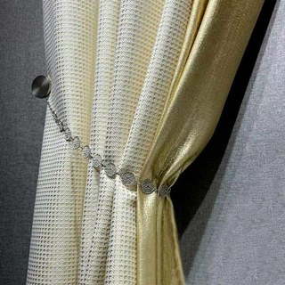 Rideau géométrique luxueux en jacquard à carreaux ivoire et blanc avec des paillettes dorées 2