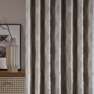 Rideau occultant géométrique beige crème à motifs en losange avec frange