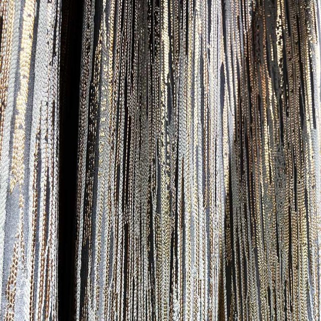 Stripes dorées Subtil Gris texturé et rideau rayé d'or 1