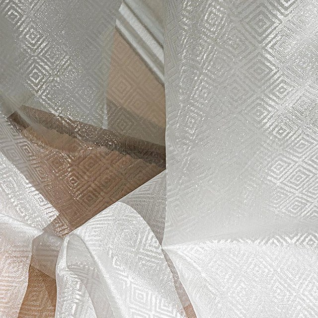 Shimmering Diamonds Geometric Ivory White Voile Curtains
Shimmering Diamonds Géométrique Ivoire Blanc Rideaux Voile 1