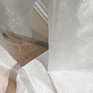 Shimmering Diamonds Geometric Ivory White Voile Curtains
Shimmering Diamonds Géométrique Ivoire Blanc Rideaux Voile